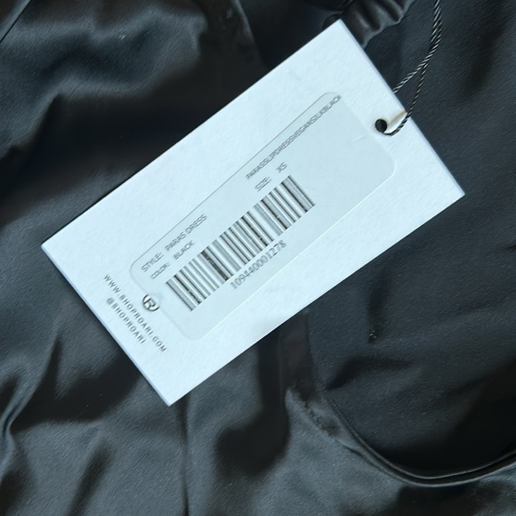 Roari paras dress in black - Picture 5 of 8